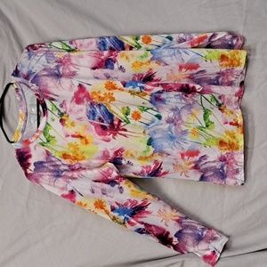 XL Vibrant colors. Keep it Cool. Reel Legends long sleeved top.